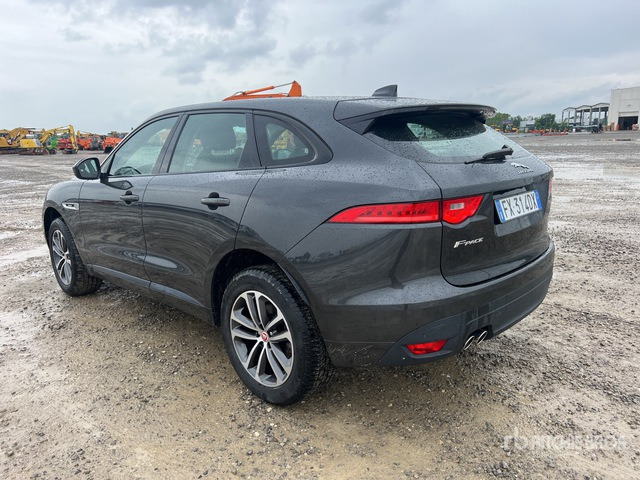 2019 Jaguar F-Pace 2.0D I4 180CV R-SPORT AWD SUV - SUV: slika 4 2019 Jaguar F-Pace 2.0D I4 180CV R-SPORT AWD SUV - SUV: slika 4