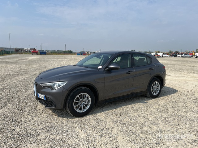 2020 Alfa Romeo Stelvio 2.2 TD 190CV AT8 Q4 BUSINESS SUV - SUV: slika 1 2020 Alfa Romeo Stelvio 2.2 TD 190CV AT8 Q4 BUSINESS SUV - SUV: slika 1