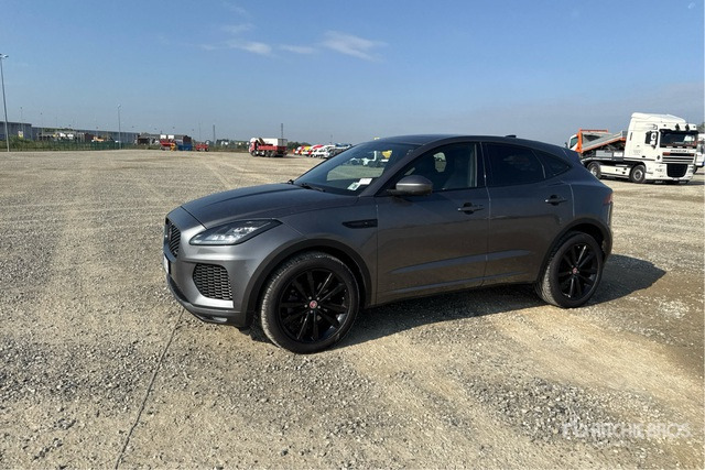 2020 Jaguar E Pace 2.0D I4 CHEQUERED FLAG AUTO 4WD SUV - SUV: slika 3 2020 Jaguar E Pace 2.0D I4 CHEQUERED FLAG AUTO 4WD SUV - SUV: slika 3