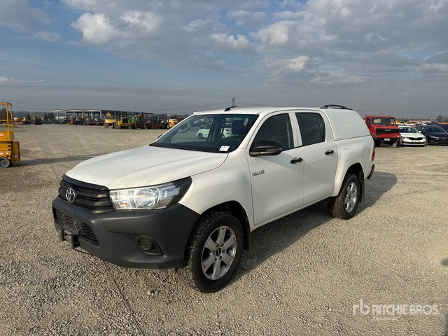 2020 Toyota Hilux Crew Cab Pickup - Pikap: slika 2 2020 Toyota Hilux Crew Cab Pickup - Pikap: slika 2