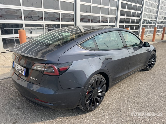 2021 Tesla Model 3 3 PERFORMANCE DUAL MOTOR 4WD Automobile - Automobil: slika 4 2021 Tesla Model 3 3 PERFORMANCE DUAL MOTOR 4WD Automobile - Automobil: slika 4