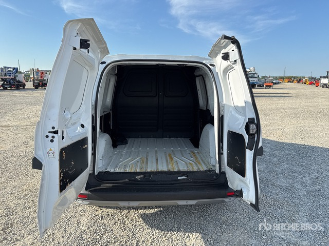 2022 Renault Kangoo EDITION ONE BLUE DCI 115 Van Truck - Mali kombi: slika 5 2022 Renault Kangoo EDITION ONE BLUE DCI 115 Van Truck - Mali kombi: slika 5