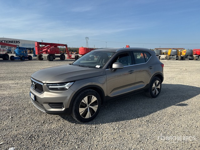2022 Volvo XC40 T4 PLUG-IN HYBRID AUTO RECH INS ... SUV - SUV: slika 1 2022 Volvo XC40 T4 PLUG-IN HYBRID AUTO RECH INS ... SUV - SUV: slika 1
