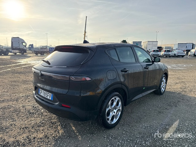 2023 Alfa Romeo Tonale 130CV HYBRID TCT7 SPRINT SUV - SUV: slika 3 2023 Alfa Romeo Tonale 130CV HYBRID TCT7 SPRINT SUV - SUV: slika 3