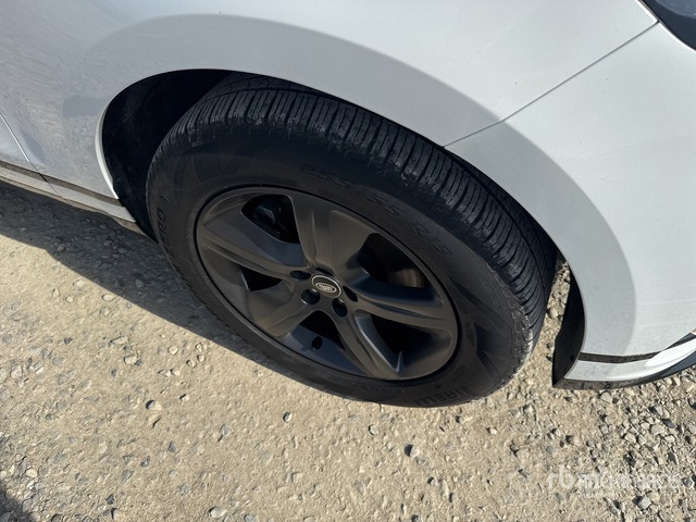 2023 Land Rover Velar 2.0 D I4 204 R-DYNAMIC S 4WD AUTO SUV - SUV: slika 5 2023 Land Rover Velar 2.0 D I4 204 R-DYNAMIC S 4WD AUTO SUV - SUV: slika 5