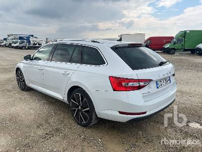 SKODA SUPERB WAGON 2.0 TDI EVO 150CV EXECUTIVE - Automobil: slika 2 SKODA SUPERB WAGON 2.0 TDI EVO 150CV EXECUTIVE - Automobil: slika 2