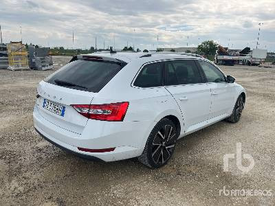 SKODA SUPERB WAGON 2.0 TDI EVO 150CV EXECUTIVE - Automobil: slika 3 SKODA SUPERB WAGON 2.0 TDI EVO 150CV EXECUTIVE - Automobil: slika 3