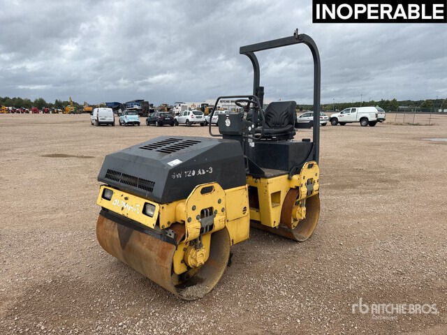 2004 Bomag BW120 AD-3 Compacteur Vibrant Tandem (Inop ... Double Drum Roller - Valjak za puteve: slika 1 2004 Bomag BW120 AD-3 Compacteur Vibrant Tandem (Inop ... Double Drum Roller - Valjak za puteve: slika 1