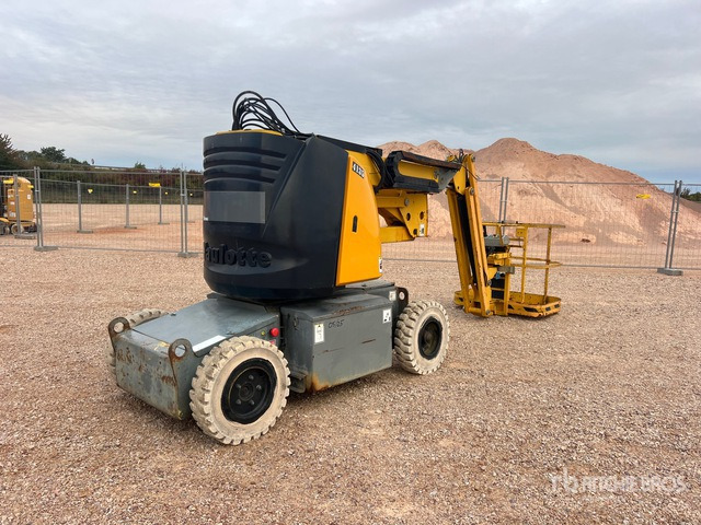 2006 Haulotte HA12IP 2WD Electric Nacelle Articulee Articulating Boom Lift - Zglobna platforma: slika 1 2006 Haulotte HA12IP 2WD Electric Nacelle Articulee Articulating Boom Lift - Zglobna platforma: slika 1