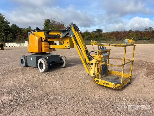 2007 Haulotte HA12IP 2WD Electric Nacelle Articulee ... Articulating Boom Lift - Zglobna platforma: slika 3 2007 Haulotte HA12IP 2WD Electric Nacelle Articulee ... Articulating Boom Lift - Zglobna platforma: slika 3