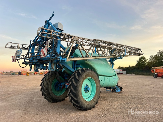 2008 Berthoud Tenor 55-60 DP Tronic 42 m High Clearance Pulverisate ... Pull-Type Sprayer - Vučena prskalica: slika 3 2008 Berthoud Tenor 55-60 DP Tronic 42 m High Clearance Pulverisate ... Pull-Type Sprayer - Vučena prskalica: slika 3