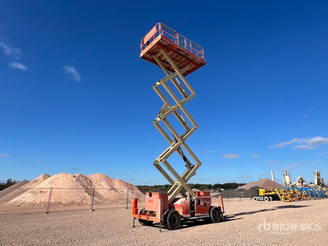 2008 JLG 4394 RT 4x4 Nacelle Ciseaux Scissor Lift - Lift u obliku makaza: slika 3 2008 JLG 4394 RT 4x4 Nacelle Ciseaux Scissor Lift - Lift u obliku makaza: slika 3