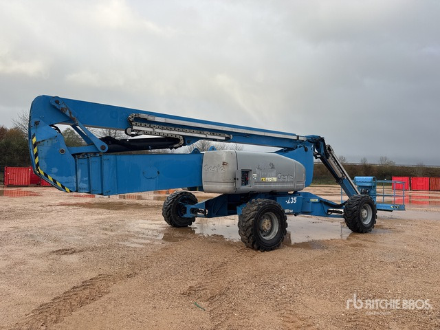 2010 Genie Z-135 4WD Diesel Nacelle Articulee Articulating Boom Lift - Zglobna platforma: slika 3 2010 Genie Z-135 4WD Diesel Nacelle Articulee Articulating Boom Lift - Zglobna platforma: slika 3