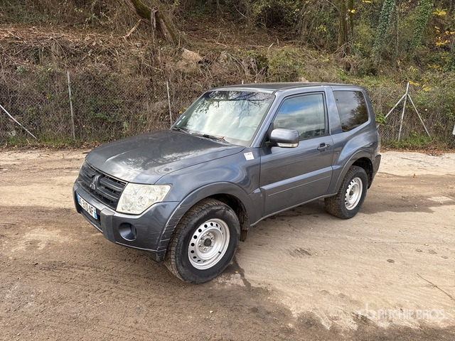 2010 Mitsubishi Pajero 4x4 (Inoperable) SUV - SUV: slika 1 2010 Mitsubishi Pajero 4x4 (Inoperable) SUV - SUV: slika 1