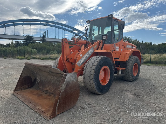 2011 Doosan DL200 Chargeuse Sur Pneus Wheel Loader - Utovarivač točkaš: slika 2 2011 Doosan DL200 Chargeuse Sur Pneus Wheel Loader - Utovarivač točkaš: slika 2
