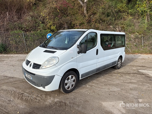 2011 Renault Trafic Minibus Minivan - Putnički kombi: slika 1 2011 Renault Trafic Minibus Minivan - Putnički kombi: slika 1