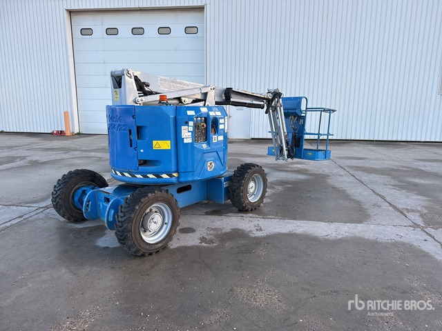 2012 Genie Z34/22 4WD Diesel Nacelle Articulee Articulating Boom Lift - Zglobna platforma: slika 2 2012 Genie Z34/22 4WD Diesel Nacelle Articulee Articulating Boom Lift - Zglobna platforma: slika 2