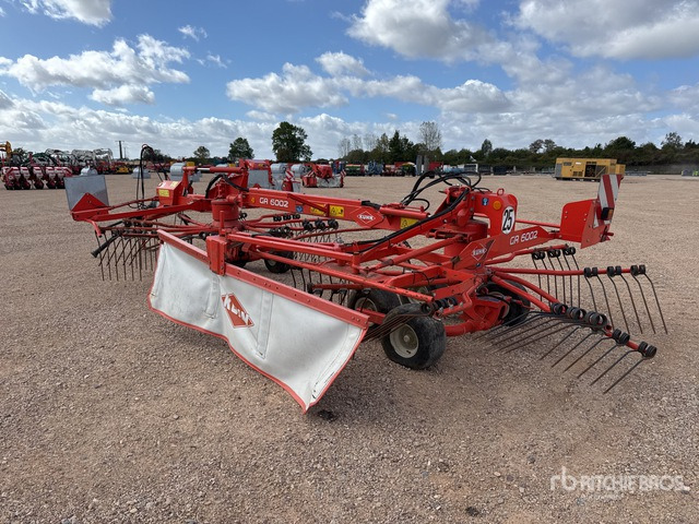 2012 Kuhn GA 6002 6 m Semi-Mount 2 Rotor Andaineur Hay Rake - Prevrtač/ Grabuljač: slika 3 2012 Kuhn GA 6002 6 m Semi-Mount 2 Rotor Andaineur Hay Rake - Prevrtač/ Grabuljač: slika 3