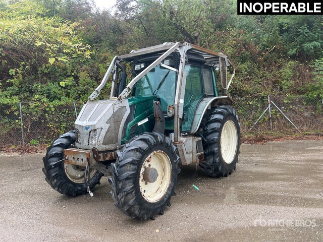 2013 Valtra N143 4x4 Tracteur Forestier (Inoperable) 4WD Tractor - Traktor: slika 1 2013 Valtra N143 4x4 Tracteur Forestier (Inoperable) 4WD Tractor - Traktor: slika 1