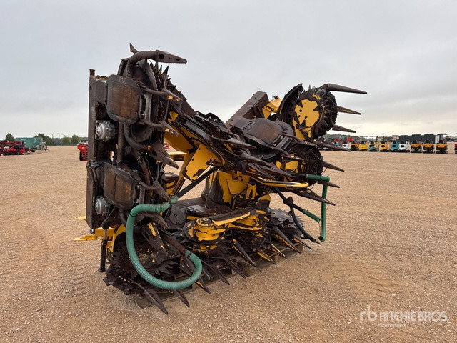 2014 New Holland 750SFIE Bec A Mais 10 Rangs 10 Row Corn Forage Harvester Header - Kombajn za kukuruz: slika 2 2014 New Holland 750SFIE Bec A Mais 10 Rangs 10 Row Corn Forage Harvester Header - Kombajn za kukuruz: slika 2