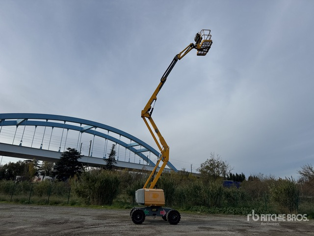 2015 Haulotte HA16RTJ 4WD Diesel Nacelle Articulee Articulating Boom Lift - Zglobna platforma: slika 2 2015 Haulotte HA16RTJ 4WD Diesel Nacelle Articulee Articulating Boom Lift - Zglobna platforma: slika 2