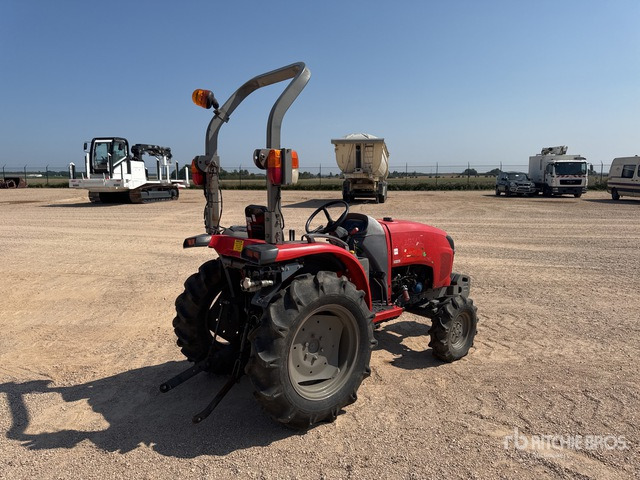 2015 Kubota STW34R 4WD Tracteur Utilitaire (Inoper ... Utility Tractor - Mali traktor: slika 3 2015 Kubota STW34R 4WD Tracteur Utilitaire (Inoper ... Utility Tractor - Mali traktor: slika 3