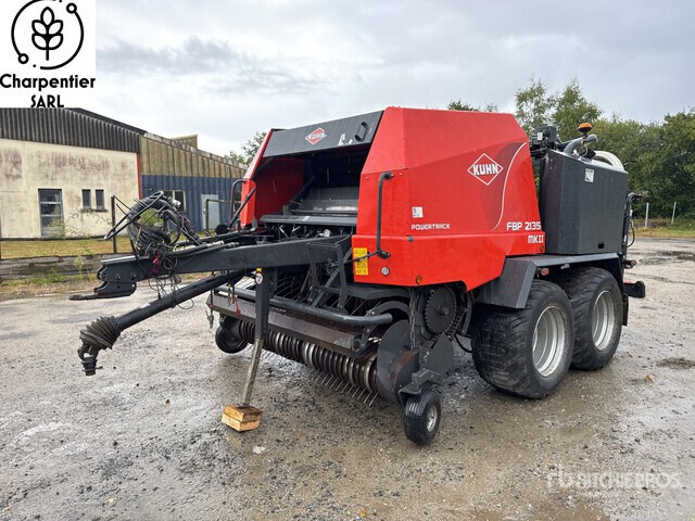 2015 Kuhn FBP 2135 MKII PowerTrack Enrubanneuse T/A Combination Baler Wrapper - Balirka za okrugle bale, Omotač za bale: slika 2 2015 Kuhn FBP 2135 MKII PowerTrack Enrubanneuse T/A Combination Baler Wrapper - Balirka za okrugle bale, Omotač za bale: slika 2