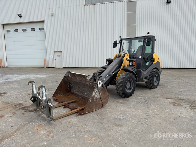 2015 Mecalac AX850 Chargeuse Sur Pneus Wheel Loader - Utovarivač točkaš: slika 1 2015 Mecalac AX850 Chargeuse Sur Pneus Wheel Loader - Utovarivač točkaš: slika 1