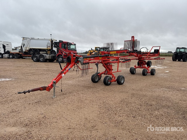 2016 Kuhn GA6632 6.6 m Semi-Mount 2 Rotor Andaineuse Hay Rake - Prevrtač/ Grabuljač: slika 2 2016 Kuhn GA6632 6.6 m Semi-Mount 2 Rotor Andaineuse Hay Rake - Prevrtač/ Grabuljač: slika 2