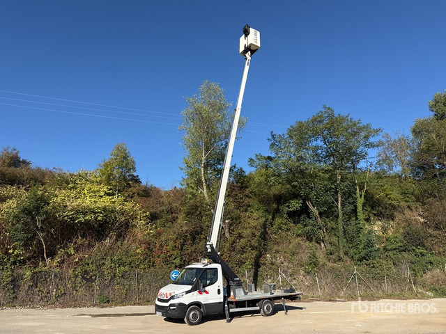 2019 Iveco Daily 2018 Klubb KT48 16 m on 4x2 Cam ... Bucket Truck - Vazdušna platforma montirana na kamion: slika 3 2019 Iveco Daily 2018 Klubb KT48 16 m on 4x2 Cam ... Bucket Truck - Vazdušna platforma montirana na kamion: slika 3