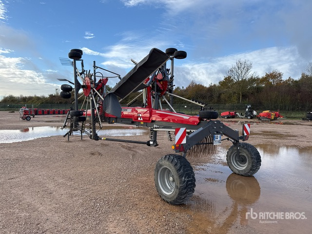 2023 Massey Ferguson RK842 SD-TRC 8.4 m Semi-Mount 2 Rotor Andaineur Hay Rake - Prevrtač/ Grabuljač: slika 4 2023 Massey Ferguson RK842 SD-TRC 8.4 m Semi-Mount 2 Rotor Andaineur Hay Rake - Prevrtač/ Grabuljač: slika 4