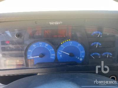 RENAULT KERAX 420 DCI 8x4 Camion Bi-Benne - Istovarivač: slika 4 RENAULT KERAX 420 DCI 8x4 Camion Bi-Benne - Istovarivač: slika 4