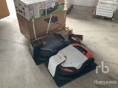 STIHL Qte De Robots de Tonte Electriques - Baštenska kosačica: slika 1 STIHL Qte De Robots de Tonte Electriques - Baštenska kosačica: slika 1