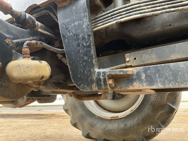 2005 Massey Ferguson 6480 Massey Ferguson 4WD Tractor 4WD Tractor - Traktor: slika 5 2005 Massey Ferguson 6480 Massey Ferguson 4WD Tractor 4WD Tractor - Traktor: slika 5