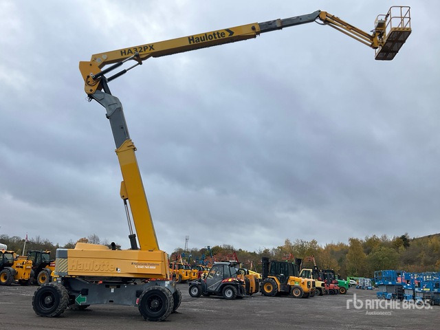 2009 Haulotte HA32PX 4WD Diesel Articulating Boom Lift - Zglobna platforma: slika 1 2009 Haulotte HA32PX 4WD Diesel Articulating Boom Lift - Zglobna platforma: slika 1