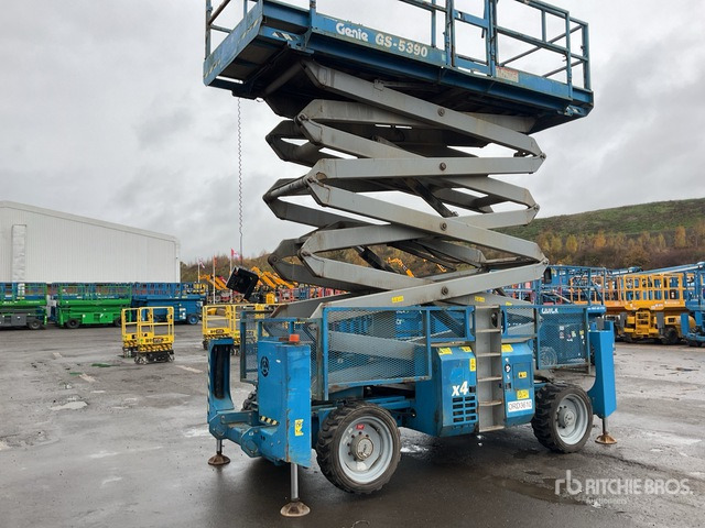 2010 Genie GS-5390 4x4 Diesel Scissor Lift - Lift u obliku makaza: slika 5 2010 Genie GS-5390 4x4 Diesel Scissor Lift - Lift u obliku makaza: slika 5