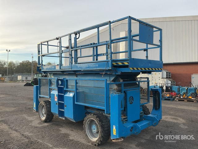 2010 Genie GS5390 4x4 Diesel Scissor Lift - Lift u obliku makaza: slika 4 2010 Genie GS5390 4x4 Diesel Scissor Lift - Lift u obliku makaza: slika 4