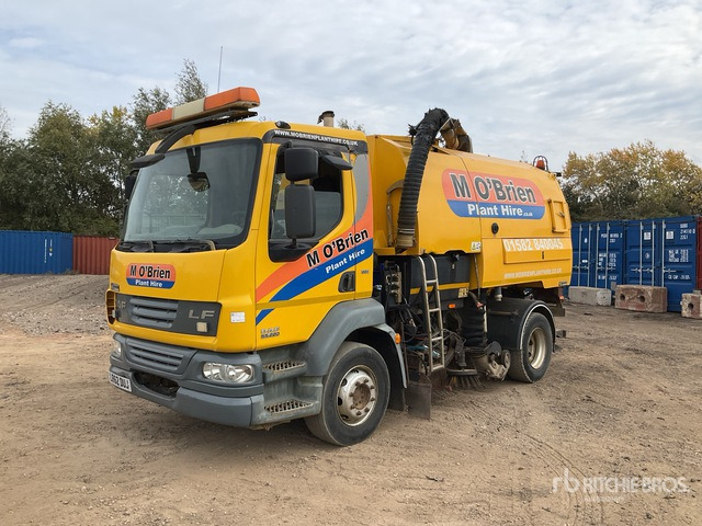 2012 DAF 55.220 2017 Johnston on Sweeper Truck - Autočistilica: slika 1 2012 DAF 55.220 2017 Johnston on Sweeper Truck - Autočistilica: slika 1