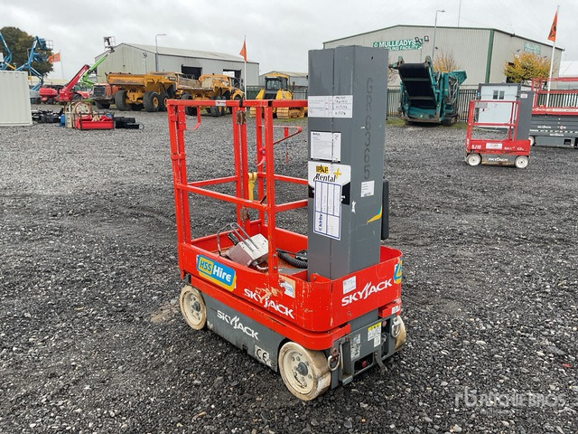 2013 Skyjack SJ16 2013 Skyjack SJ16 Vertical Mast Lift Vertical Mast Lift - Jarbolna penjajuća platforma: slika 3 2013 Skyjack SJ16 2013 Skyjack SJ16 Vertical Mast Lift Vertical Mast Lift - Jarbolna penjajuća platforma: slika 3