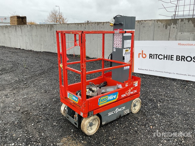 2013 Skyjack SJ16 2013 Skyjack SJ16 Vertical Mast Lift Vertical Mast Lift - Jarbolna penjajuća platforma: slika 2 2013 Skyjack SJ16 2013 Skyjack SJ16 Vertical Mast Lift Vertical Mast Lift - Jarbolna penjajuća platforma: slika 2