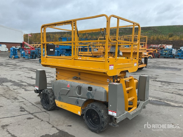 2015 Haulotte Compact 12DX 4x4 Diesel Scissor Lift - Lift u obliku makaza: slika 4 2015 Haulotte Compact 12DX 4x4 Diesel Scissor Lift - Lift u obliku makaza: slika 4
