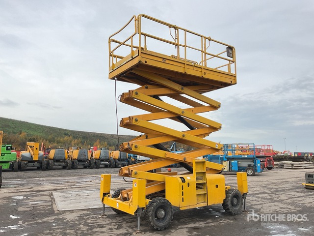2015 Haulotte H18SX 4x4 Diesel Scissor Lift - Lift u obliku makaza: slika 1 2015 Haulotte H18SX 4x4 Diesel Scissor Lift - Lift u obliku makaza: slika 1