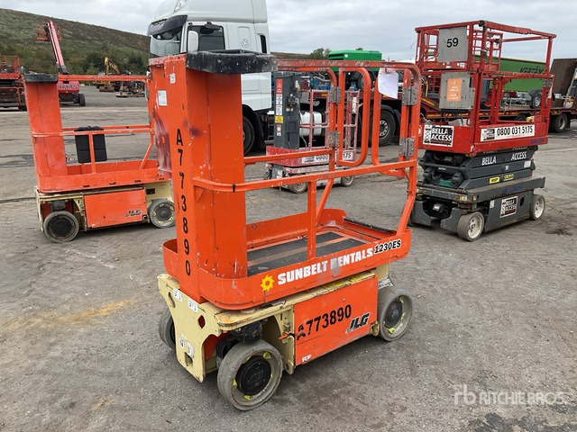2017 JLG 1230ES Scissor Lift Vertical Mast Lift - Jarbolna penjajuća platforma: slika 3 2017 JLG 1230ES Scissor Lift Vertical Mast Lift - Jarbolna penjajuća platforma: slika 3