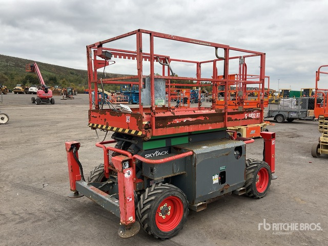 2017 Skyjack SJ6832 RT 4x4 Diesel Scissor Lift - Lift u obliku makaza: slika 2 2017 Skyjack SJ6832 RT 4x4 Diesel Scissor Lift - Lift u obliku makaza: slika 2