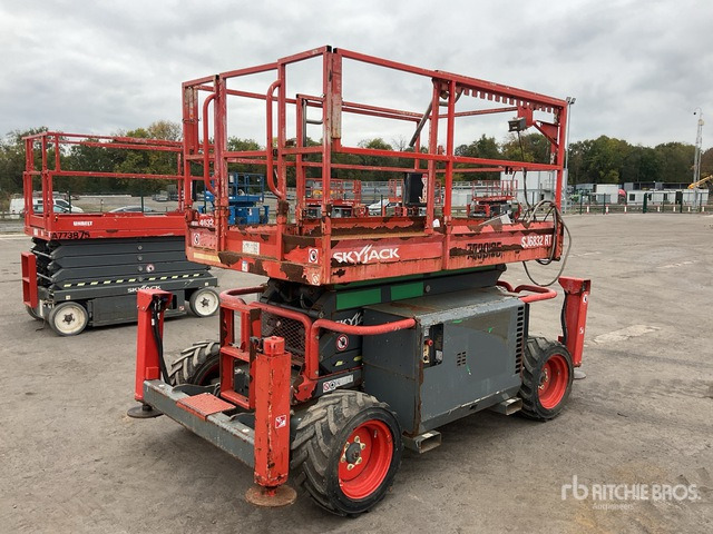 2017 Skyjack SJ6832 RT 4x4 Diesel Scissor Lift - Lift u obliku makaza: slika 3 2017 Skyjack SJ6832 RT 4x4 Diesel Scissor Lift - Lift u obliku makaza: slika 3
