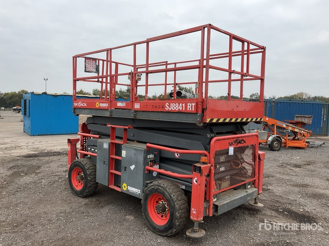 2017 Skyjack SJ8841RT 2017 Skyjack SJ8841 RT Scissor Lift Scissor Lift - Lift u obliku makaza: slika 4 2017 Skyjack SJ8841RT 2017 Skyjack SJ8841 RT Scissor Lift Scissor Lift - Lift u obliku makaza: slika 4