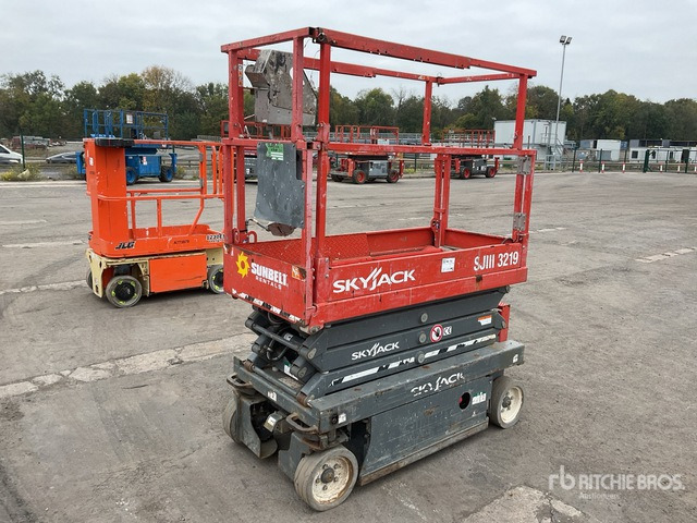 2017 Skyjack SJlll-3219 2017 Skyjack SJlll3219 Scissor Lift Scissor Lift - Lift u obliku makaza: slika 4 2017 Skyjack SJlll-3219 2017 Skyjack SJlll3219 Scissor Lift Scissor Lift - Lift u obliku makaza: slika 4