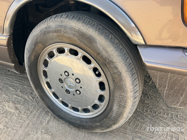 1988 Mercedes-Benz 560SEL Automobile - Automobil: slika 5 1988 Mercedes-Benz 560SEL Automobile - Automobil: slika 5