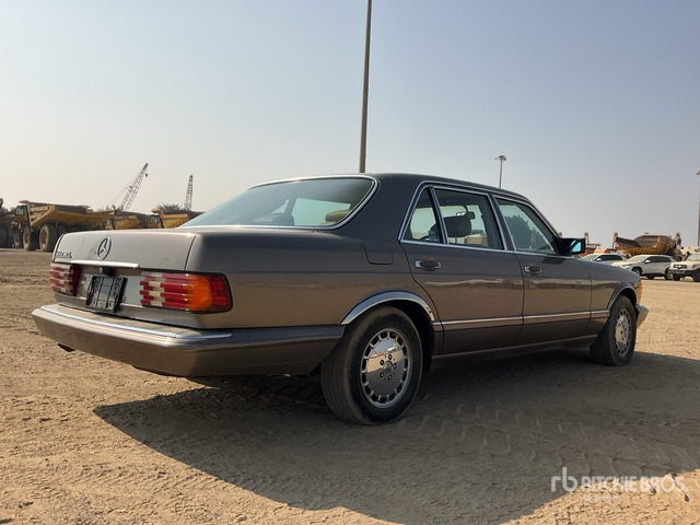 1988 Mercedes-Benz 560SEL Automobile - Automobil: slika 3 1988 Mercedes-Benz 560SEL Automobile - Automobil: slika 3
