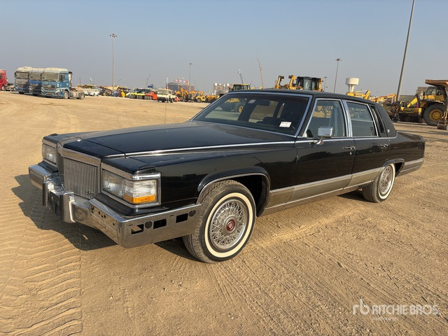 1990 Cadillac Brougham Automobile - Automobil: slika 1 1990 Cadillac Brougham Automobile - Automobil: slika 1